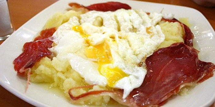 Huevos Rotos